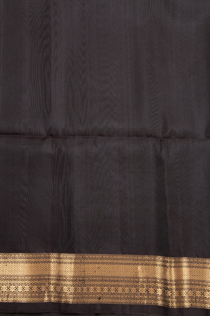 Grey Handloom Kanjivaram Soft Silk Saree 10072771