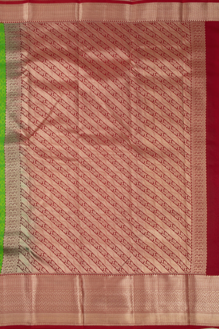 Green Handloom Kanjivaram Blended Silk Saree 10072887