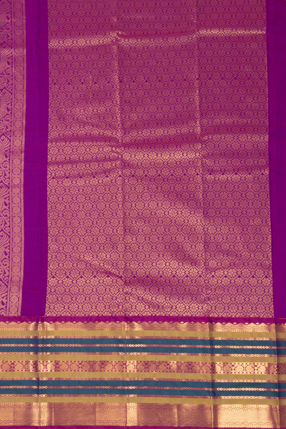 Dual Tone Grey Kanjivaram Silk Saree with Contrast Pallu 10073873